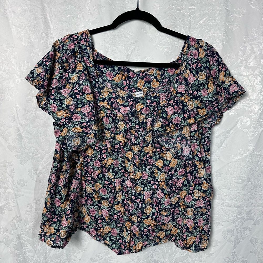 ⭐️OLD NAVY Floral‎ Women's Top